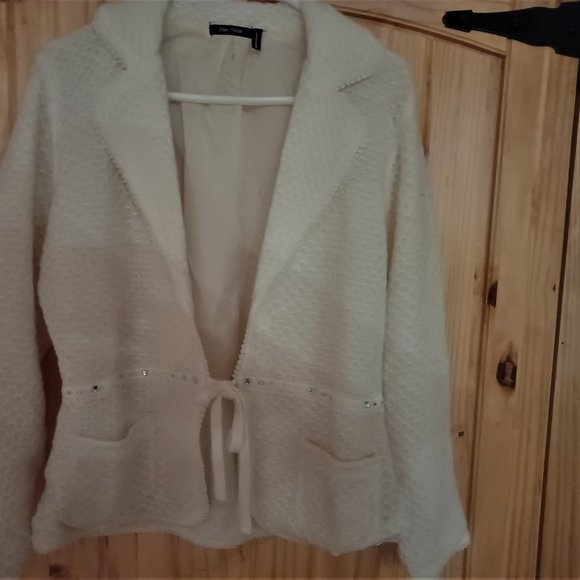 Sweater Blazer by Vice Versa; creamy white/ivory with lace and light bling. M - Picture 1 of 6
